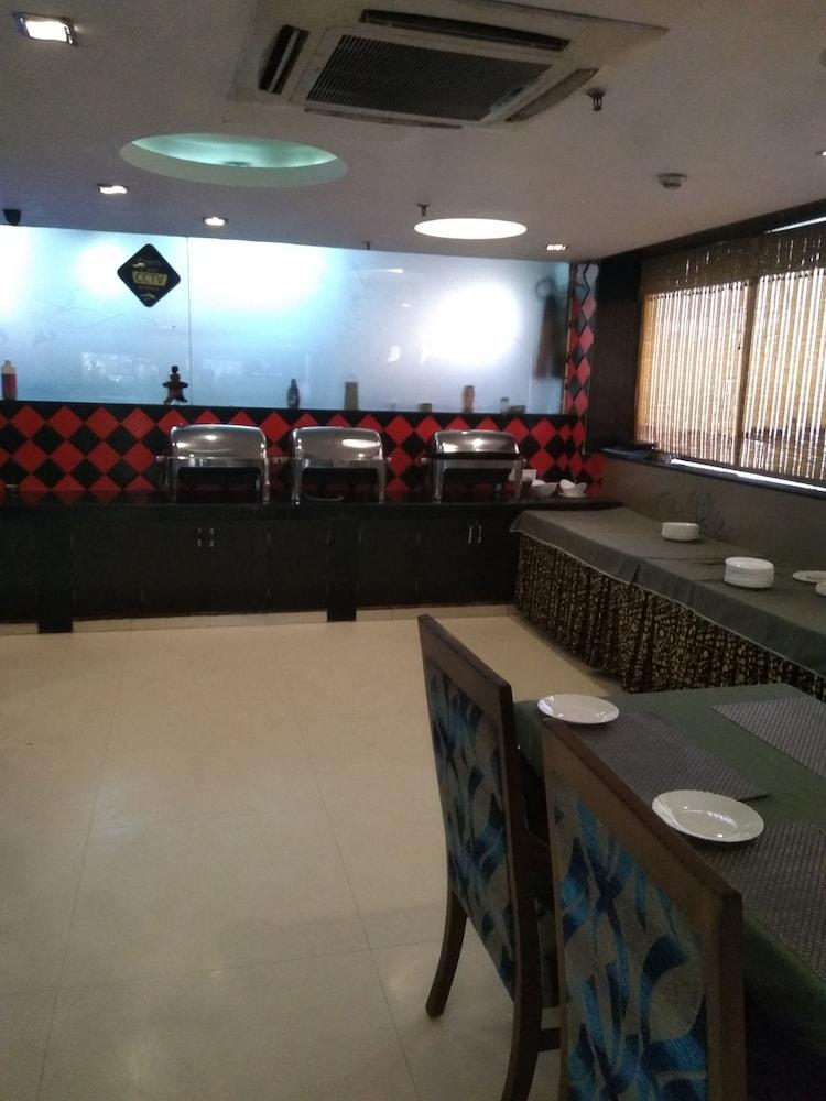 Hotel Rajshree & Spa Chandigarh Ngoại thất bức ảnh