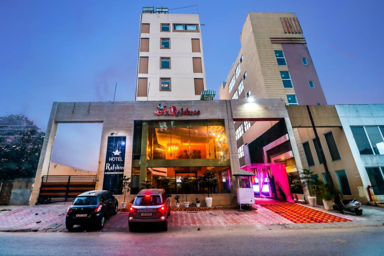 Hotel Rajshree & Spa Chandigarh Ngoại thất bức ảnh