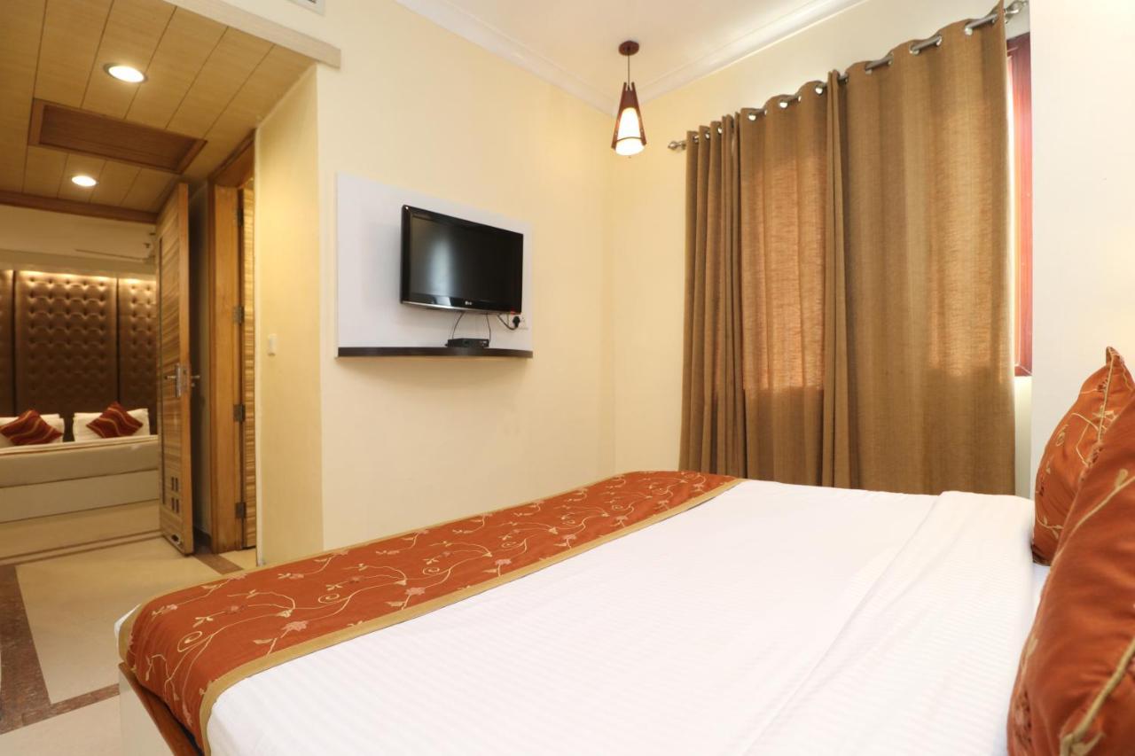 Hotel Rajshree & Spa Chandigarh Ngoại thất bức ảnh