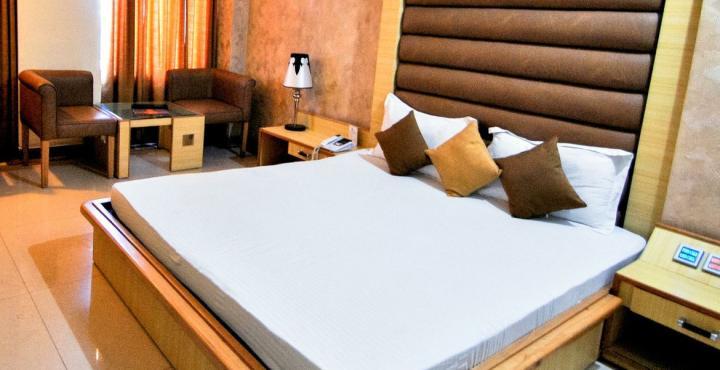 Hotel Rajshree & Spa Chandigarh Ngoại thất bức ảnh