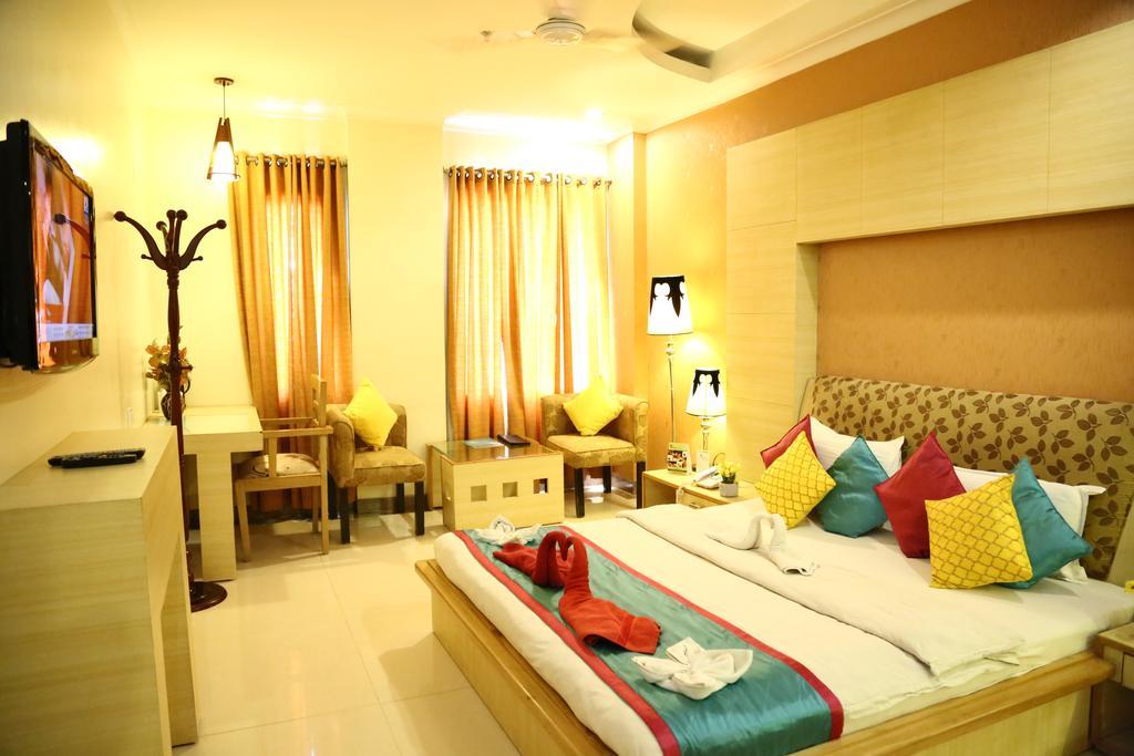 Hotel Rajshree & Spa Chandigarh Ngoại thất bức ảnh