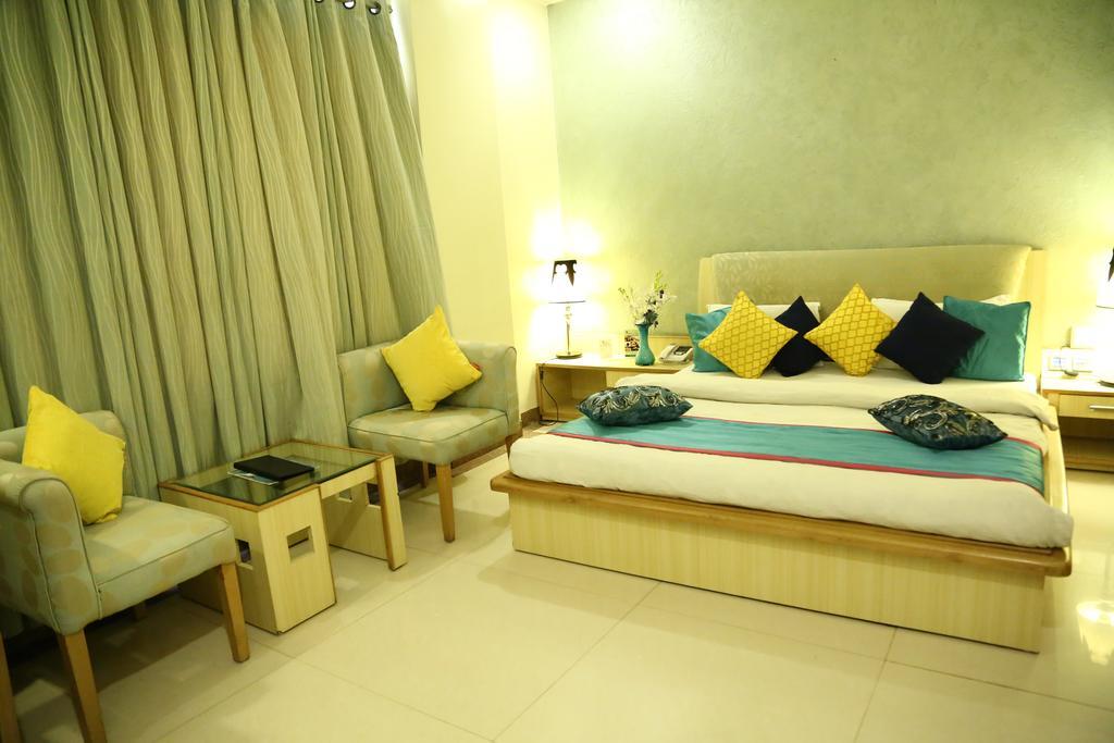 Hotel Rajshree & Spa Chandigarh Ngoại thất bức ảnh