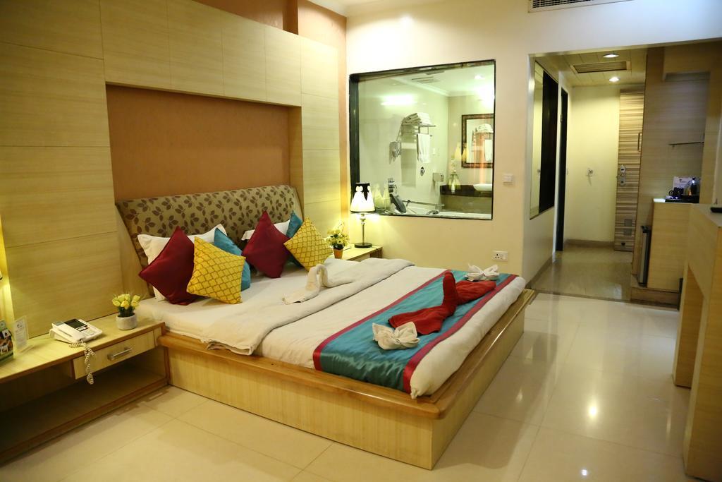 Hotel Rajshree & Spa Chandigarh Ngoại thất bức ảnh